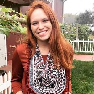 Meet your Posher, Danielle